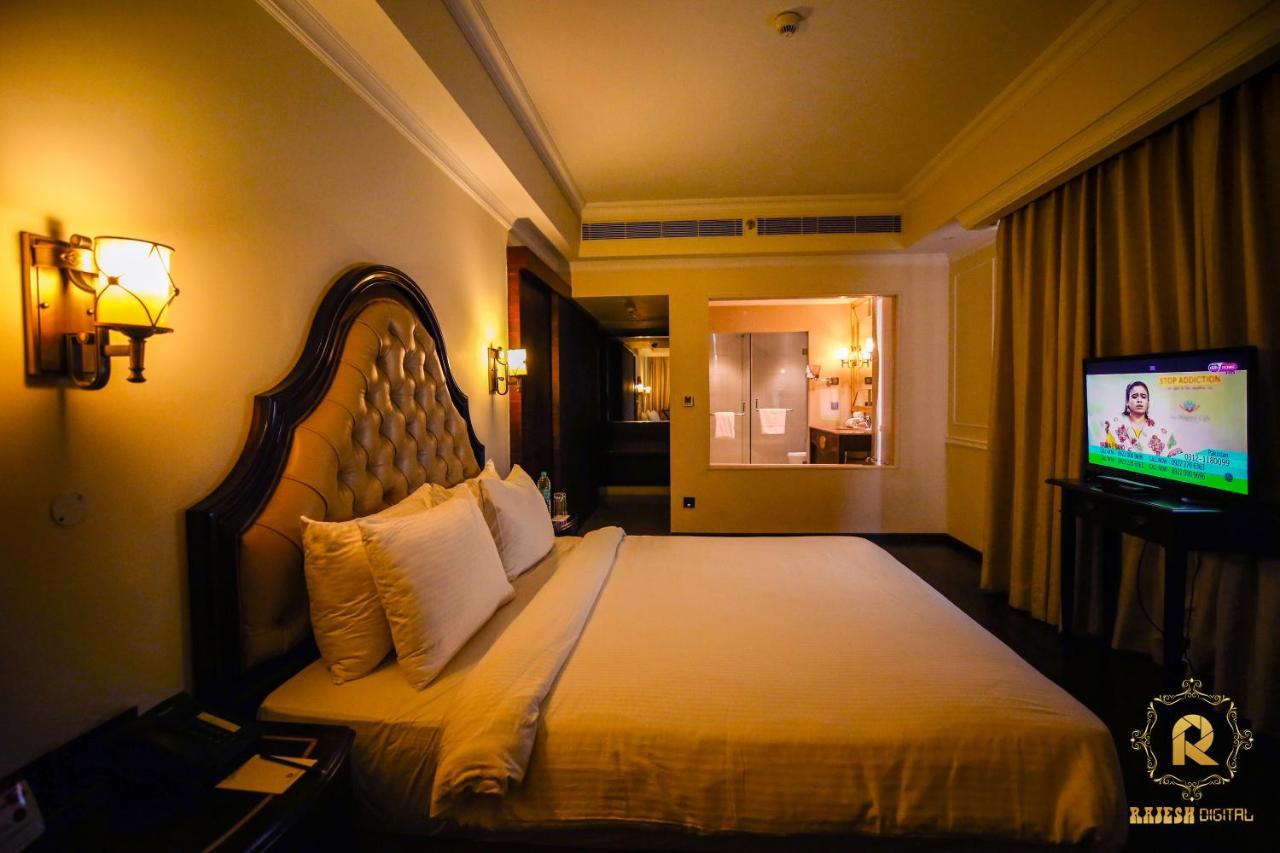 โกลเดน แกแล็กซี โฮเต็ล แอนด์ รีสอร์ต Hotel เดลี ภายนอก รูปภาพ