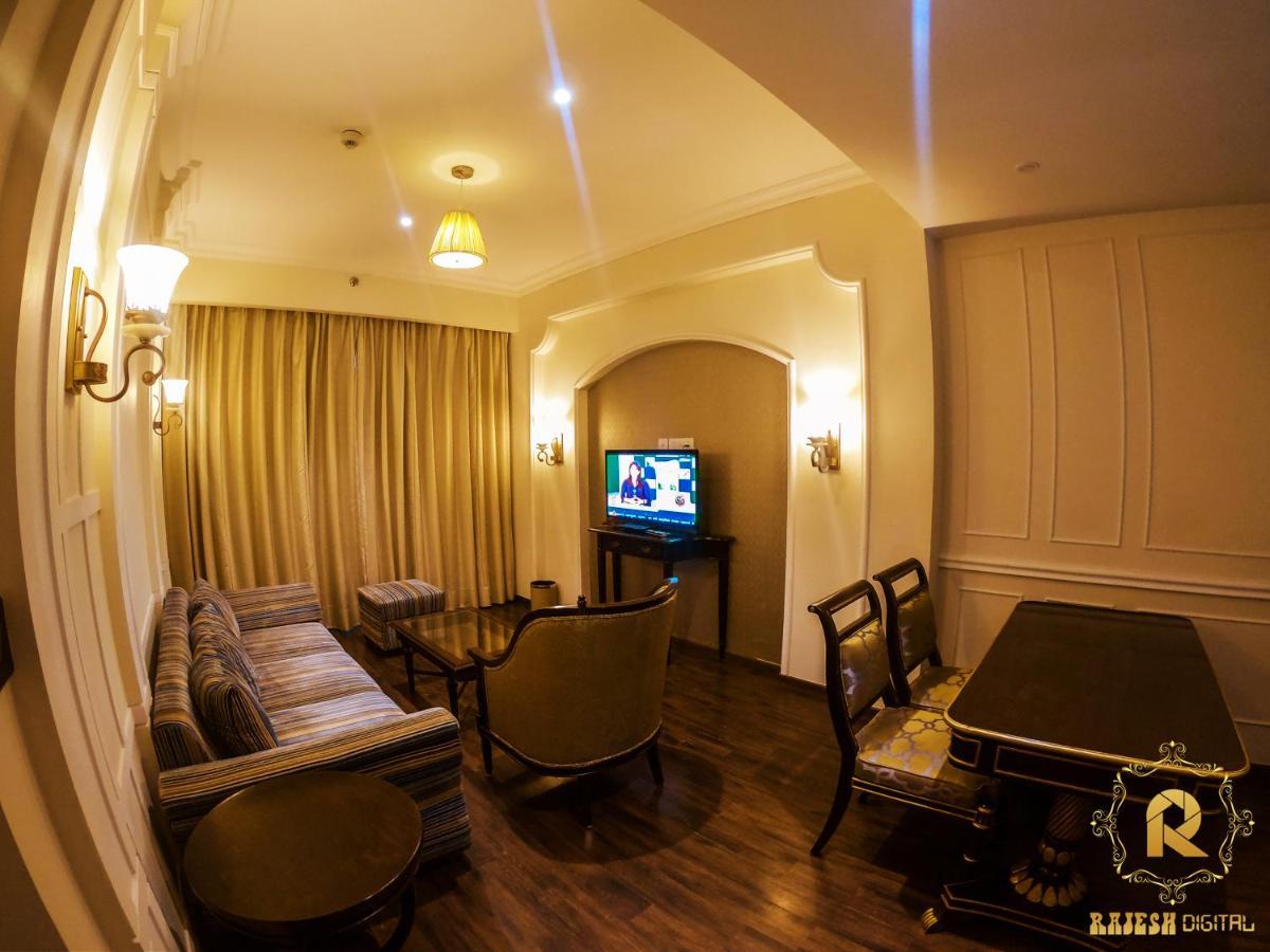 โกลเดน แกแล็กซี โฮเต็ล แอนด์ รีสอร์ต Hotel เดลี ภายนอก รูปภาพ